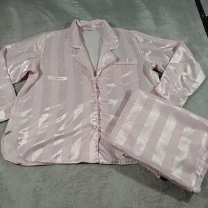 Kathryn 2 Piece Pajama Set Ladies‎ Pink L Satin Long Sleeve Button Up Vacation